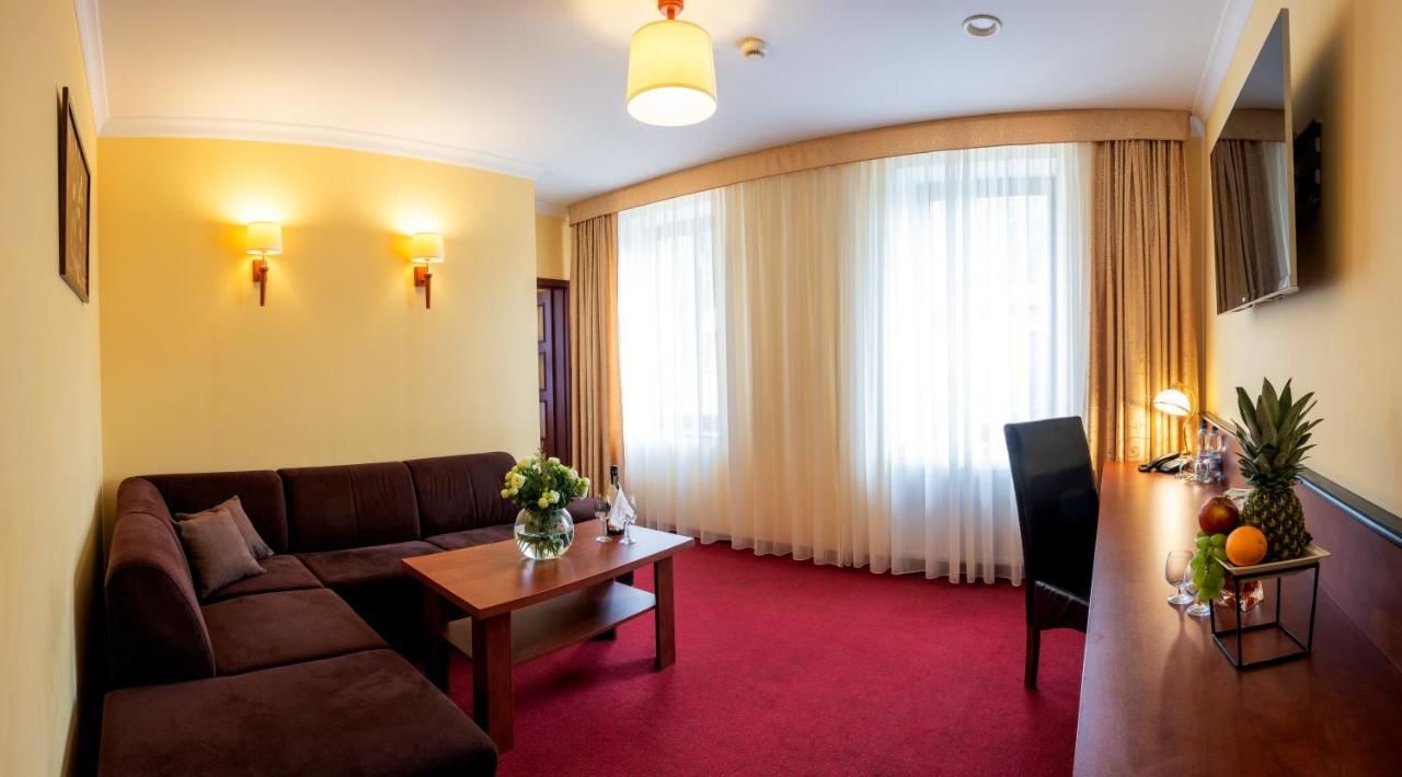 Отель Hotel Piotr Spa&Wellness Богушув-Горце-10
